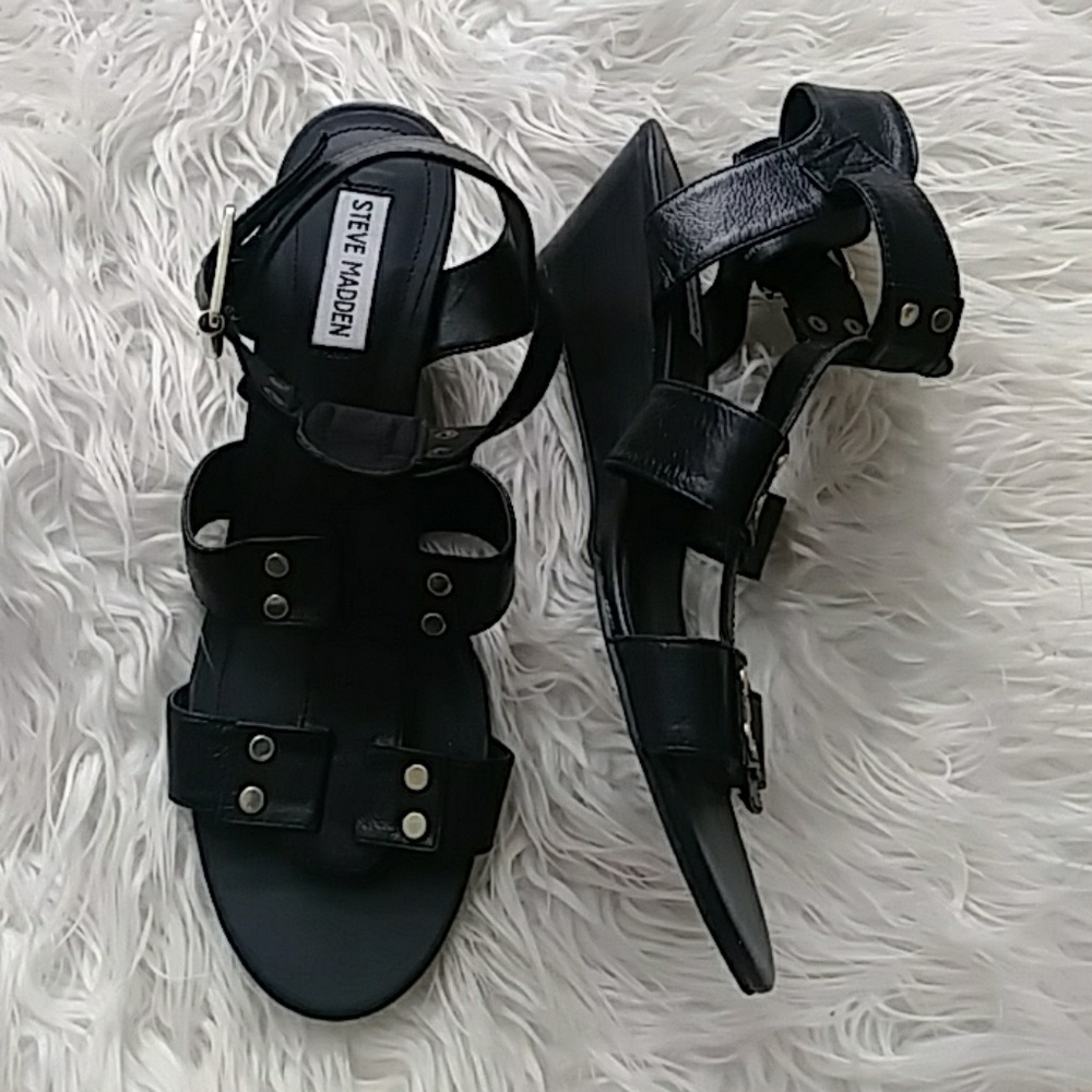 Steve madden size 10 leather sandals